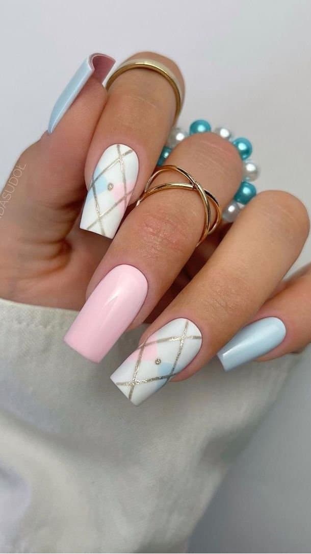 Lovely Nails pastel grid design in North York