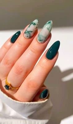 Lovely Nails emerald marble inlay in North York